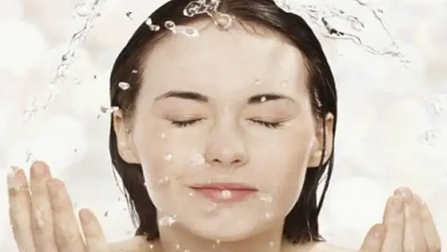 Yüzünüzü çok sık yıkamayın