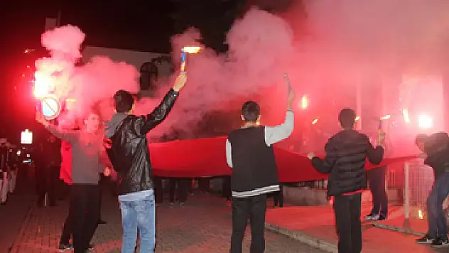 Bafra'da bayrak yürüyüşü