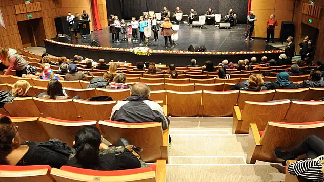 Büyükşehir Belediyesi Konservatuvarı'ndan görkemli açılış