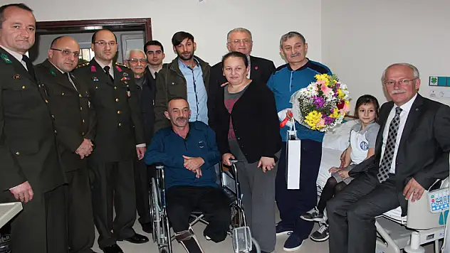 Kıbrıs ve Kore gazileri ziyaret edildi