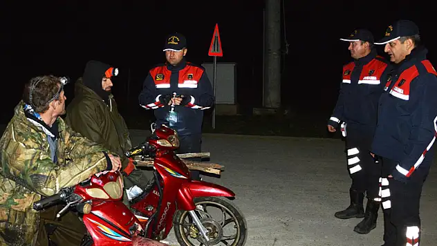 Jandarma kaçak avcılara göz açtırmıyor