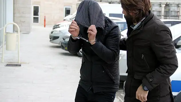 Uyuşturucu ticaretinden gözaltına alındı