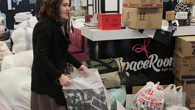  Kuaför Halep için bir günde 4 kamyon yardım topladı