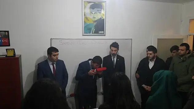 Ülkü Ocaklarında Bayrak Değişimi