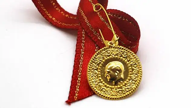 Çeyrek altın 213 lira oldu