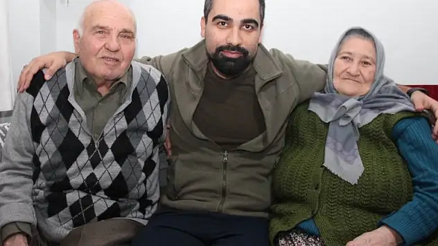 11 arkadaşını şehit veren gazi, baba ocağında