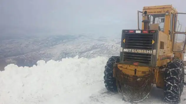 Çorum'da 101 köy yolu ulaşıma kapandı