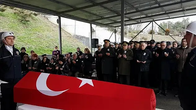 Kalp krizinden ölen polis için tören düzenlendi