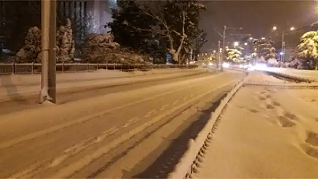 Samsun'da tramvaya kar ve buz engeli