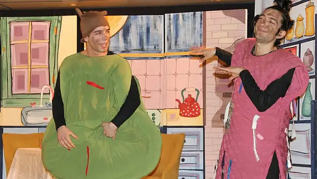 Samsun'da ilkokul çocuklarına anlamlı tiyatro