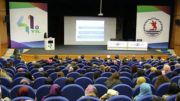 'Kadınlar en sevdikleri tarafından öldürülüyor'