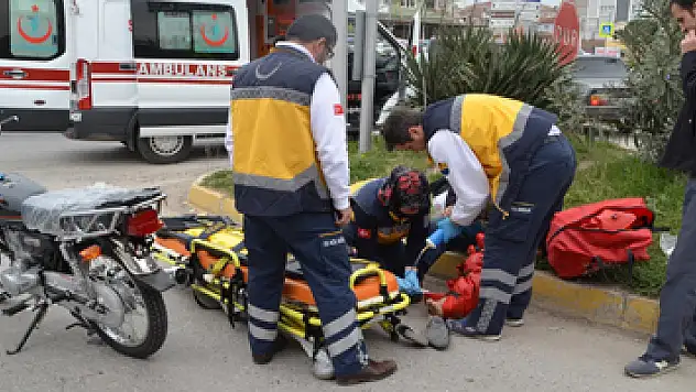 Yeni aldığı motosiklet ile kaza yapan sürücü yaralandı