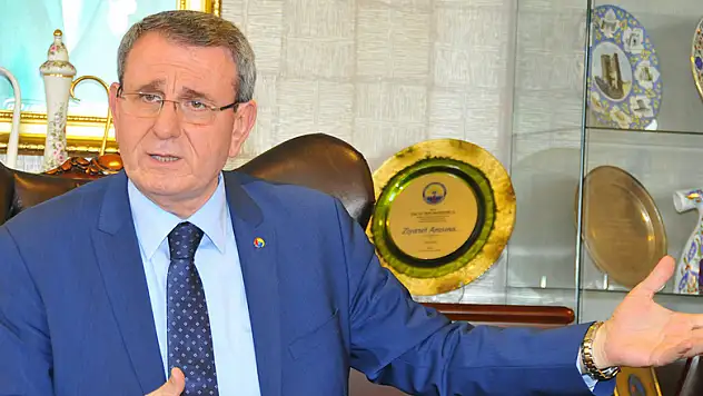 Murzioğlu Hollanda'yı kınadı!