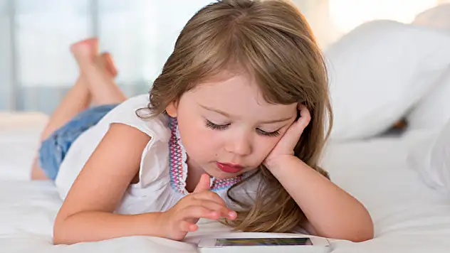 Tablet ve telefon nörolojik hastalıkları artırıyor