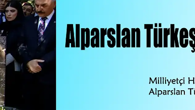 Alparslan Türkeş kabri başında anıldı