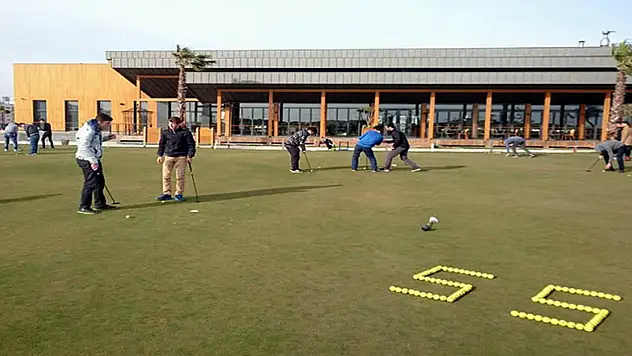 Genç golfçüler olimpiyatlara hazırlanıyor