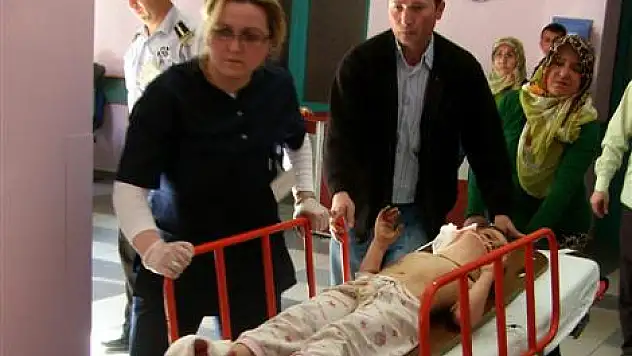 Otomobilin çaprtığı çocuk yaralandı