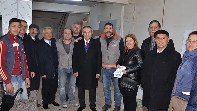 Milletvekili Zeybek, '18 yaş aldatmacadır!'