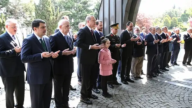 Cumhurbaşkanı Erdoğan, Turgut Özal'ı anma törenine katıldı