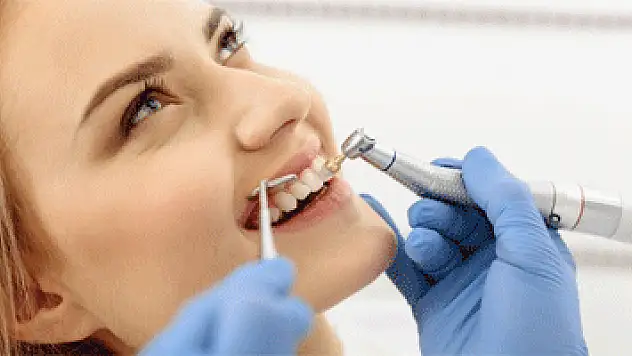 Sık diş beyazlatma dişte kararma yapıyor