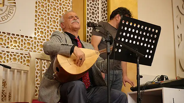 55 Yıllık Sanat Yolculuğu Sahnede