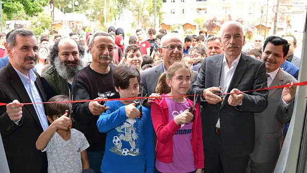 Alaçam 1. Kitap Fuarı açıldı