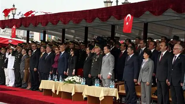 Atatürk'ün sembolü BAYRAK karaya çıktı