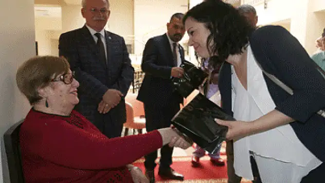 Şehit anneleri 'Anneler Günü'nü huzurevinde kutladı