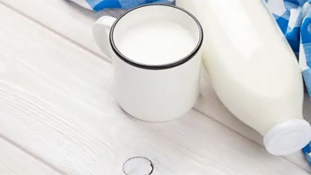 Şekerli süt, süt dişlerini tehdit ediyor