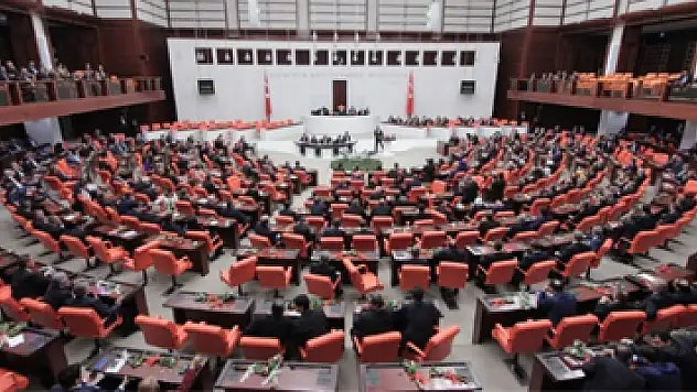 Anayasa Uyum Paketi TBMM'ye sunuldu