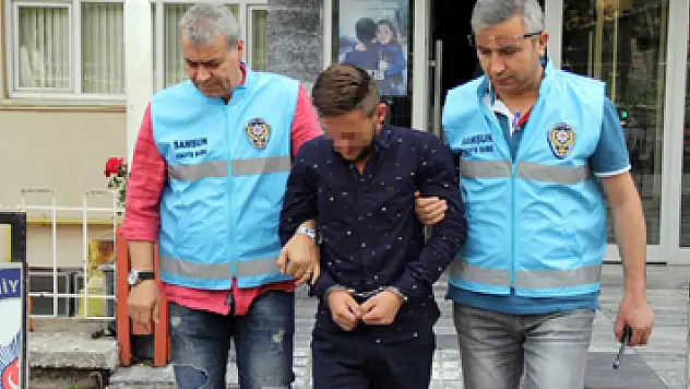 Dolandırıcıların tuzağına düşen yaşlı kadının parasını polis kurtardı