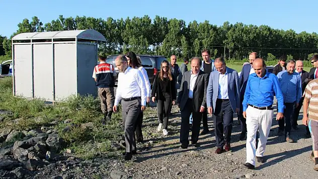 Bakan Kılıç sel bölgesinde incelemelerde bulundu