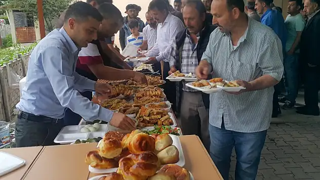 Cemaat bayram kahvaltısında buluştu!