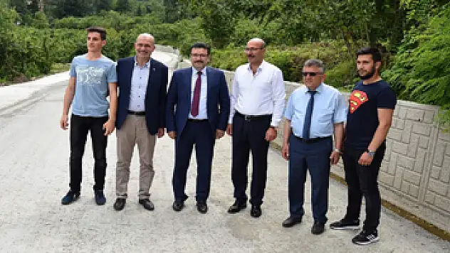 İlk defa kuru beton tekniğiyle yol çalışması yaptılar