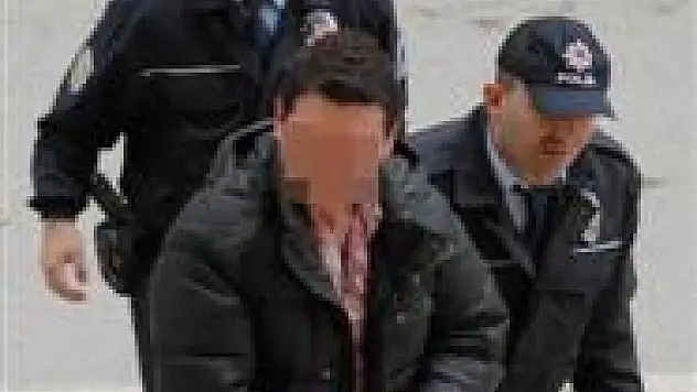 Silahla yakalanan gencin işyeri kurşunlandığı iddia edildi