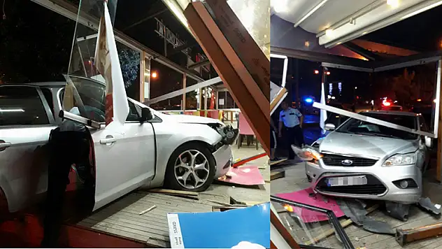 Otomobil pastaneye girdi, sürücü kaçtı