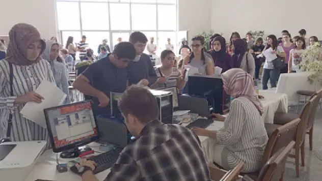 Kayıt olan öğrencilere anında Samkart