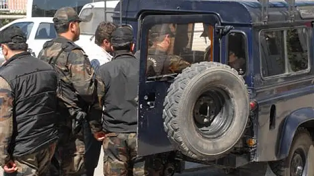 Çete operasyonu 25 gözaltı