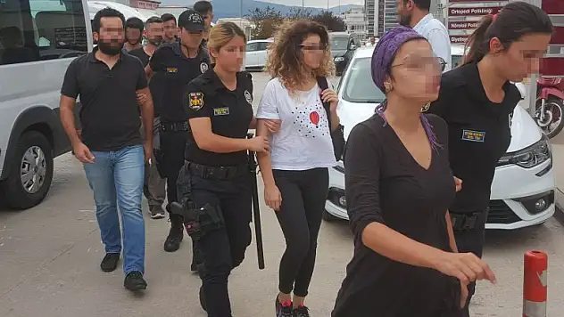  Samsun'da izinsiz eyleme 5 gözaltı