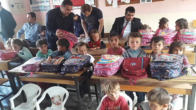 Samsun Ülkü Ocaklarından Eğitime Tam Destek