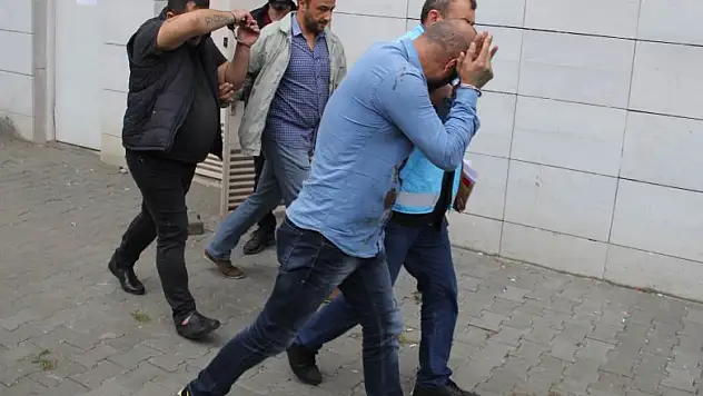 Sigara isteme bahanesiyle gasp iddiasına 3 gözaltı