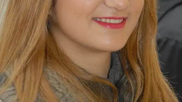 5 kattan düşen genç kız hayatını kaybetti 