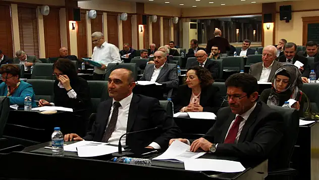 35 madde meclisten geçti