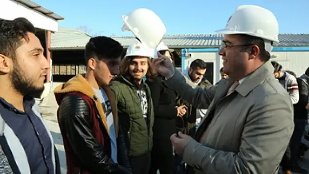 Mühendis adaylarına ilk baret Taşçı'dan