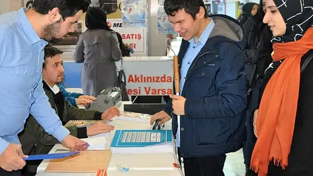 'Parmaklarımla Dokunuyorum, Zihnimle Okuyorum' etkinliği