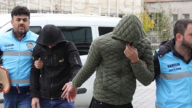 'İstihbarattanız'  yalanıyla gasp yaptılar