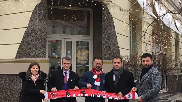 VİYANA'DA CANİK RÜZGARI