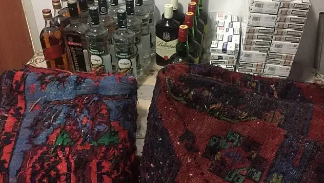 Yolcu otobüsünde kaçak sigara ve içki