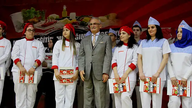 MEMGE 2. dönem kursiyerleri sertifikalarını aldı