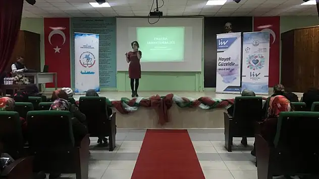 Samsun'da velilere 'Akran Zorbalığı' semineri